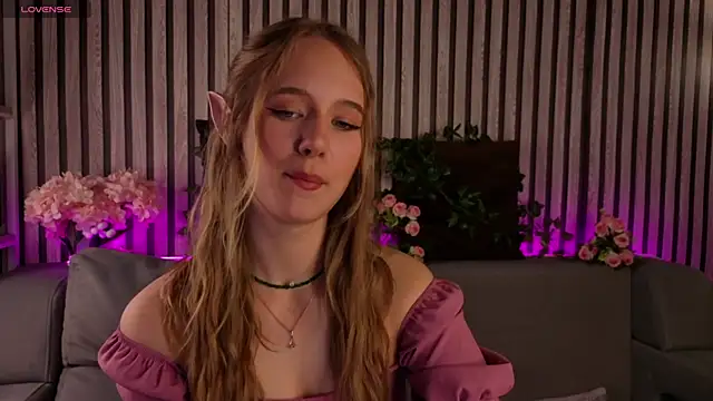 Snapshot of Casey_Sweeet chatting on May 2026 09:14:01 AM Casey Sweeet online show from May 2026 09:14:01 AM