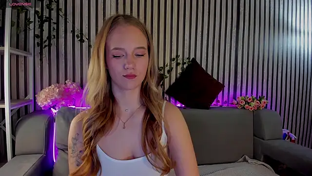 Snapshot of Casey_Sweeet chatting on May 2026 09:17:02 AM Casey Sweeet online show from May 2026 09:17:02 AM