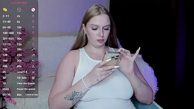 Snapshot of MichelleMiler chatting on July 2026 09:04:01 AM MichelleMiler online show from July 2026 09:04:01 AM