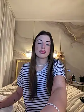 Snapshot of TiffaNoel chatting on December 2025 04:04:01 PM TiffaNoel online show from December 2025 04:04:01 PM