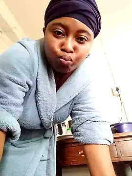 AcetousAbb online show from November 2025 05:22:02 AM