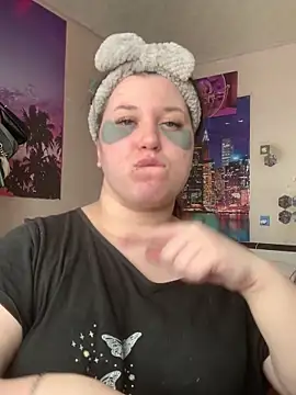 Snapshot of Kemeli008 chatting on February 2026 11:33:01 AM Kemeli008 online show from February 2026 11:33:01 AM