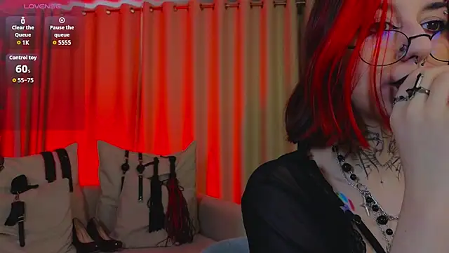 Snapshot of Mistress__Marcelline chatting on May 2026 02:17:01 AM Mistress Marcelline online show from May 2026 02:17:01 AM