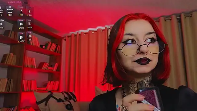 Snapshot of Mistress__Marcelline chatting on May 2026 02:19:02 AM Mistress Marcelline online show from May 2026 02:19:02 AM