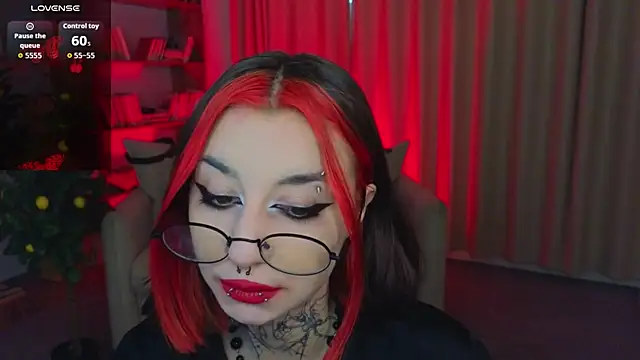 Snapshot of Mistress__Marcelline chatting on May 2026 01:34:01 AM Mistress Marcelline online show from May 2026 01:34:01 AM
