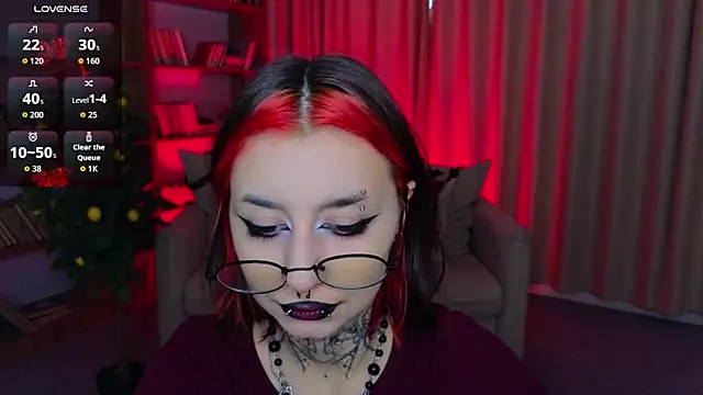 Snapshot of Mistress__Marcelline chatting on May 2026 01:57:02 AM Mistress Marcelline online show from May 2026 01:57:02 AM