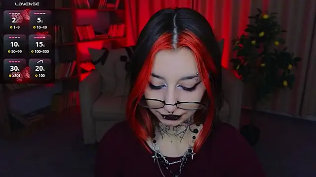 Snapshot of Mistress__Marcelline chatting on May 2026 01:34:01 AM Mistress Marcelline online show from May 2026 01:34:01 AM