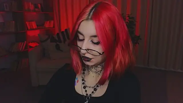 Snapshot of Mistress__Marcelline chatting on July 2026 01:52:02 AM Mistress Marcelline online show from July 2026 01:52:02 AM