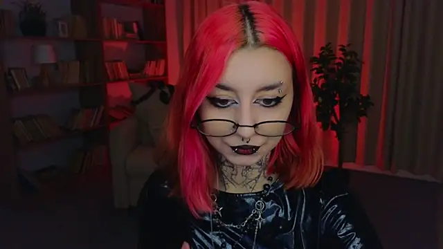 Snapshot of Mistress__Marcelline chatting on July 2026 01:36:02 AM Mistress Marcelline online show from July 2026 01:36:02 AM