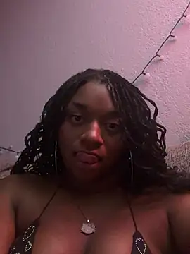 Snapshot of XKimmyGreen chatting on July 2026 03:37:01 AM XKimmyGreen online show from July 2026 03:37:01 AM