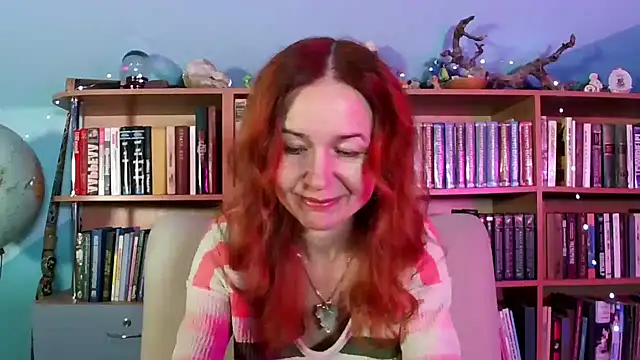 Foxilady357 online show from December 2025 02:13:01 PM