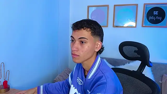 yulian vasquez online show from September 2025 12:27:02 PM