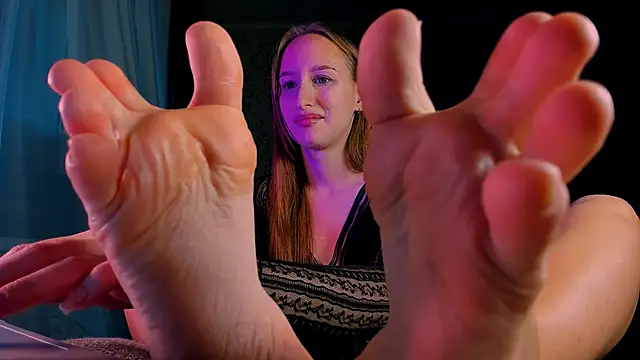 DarcySiren online show from October 2025 10:38:01 AM