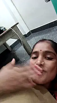 Snapshot of Guriya0076 chatting on September 2025 03:55:01 PM Guriya0076 online show from September 2025 03:55:01 PM