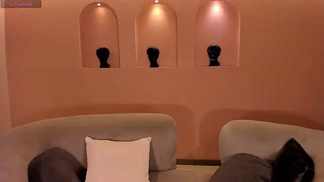 AmbarJames  online show from April 2026 11:16:01 AM