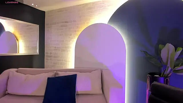 MilaLawrence online show from April 2026 12:19:02 PM