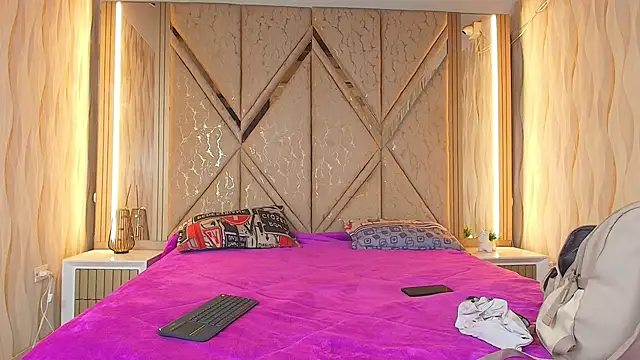 Hotcouple 222 online show from April 2026 01:25:02 PM