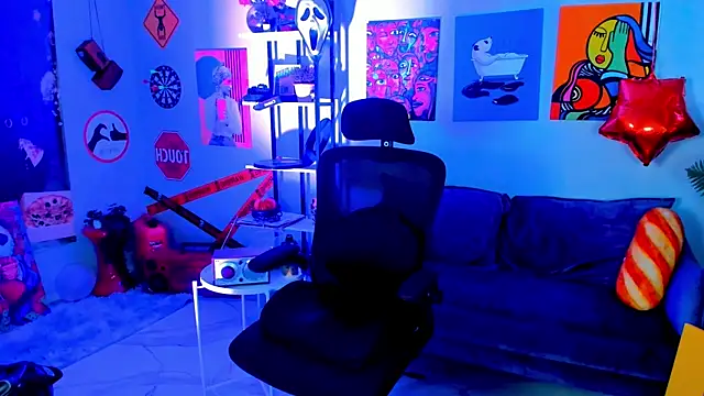 MaryHarrys online show from April 2026 02:29:02 AM