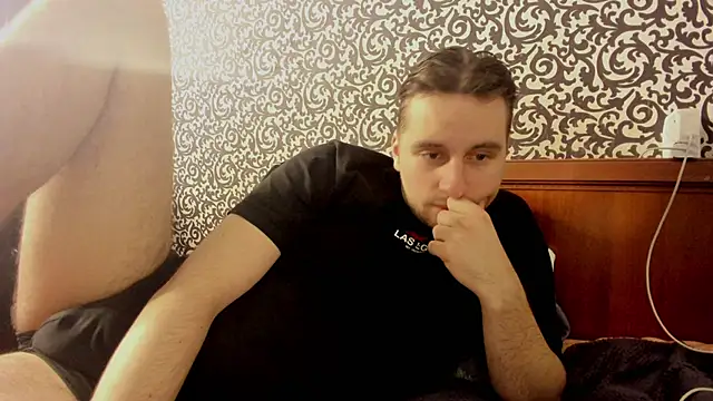 romiosabrino online show from March 2026 08:10:01 PM