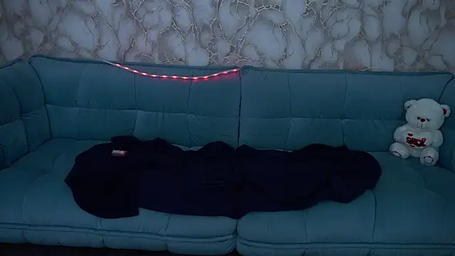 LiviaShy online show from April 2026 02:51:02 AM