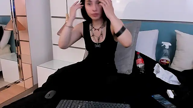 Ashkoreh online show from November 2025 05:58:02 PM