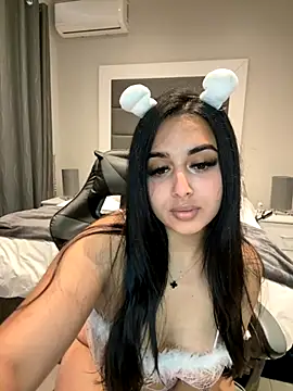 LilMisIndianx online show from October 2025 08:12:01 AM