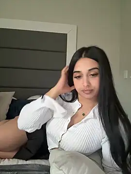 LilMisIndianx online show from December 2025 03:07:01 PM