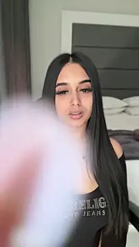 LilMisIndianx online show from May 2026 12:11:02 PM