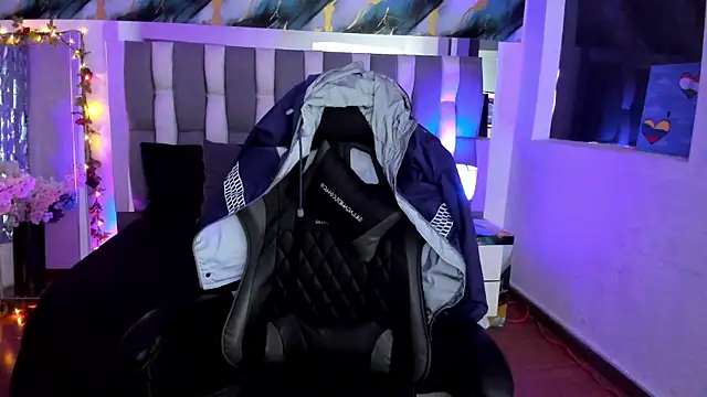 Adaara Rey online show from December 2025 08:02:02 PM