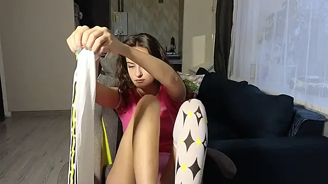 BelleWild online show from November 2025 04:22:01 AM