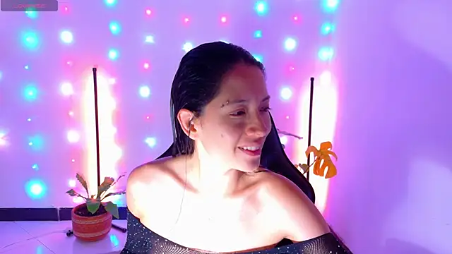 Sarasavage online show from April 2026 03:04:01 PM