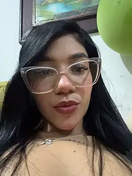 Snapshot of ElaRose_12 chatting on June 2026 05:14:01 AM ElaRose 12 online show from June 2026 05:14:01 AM