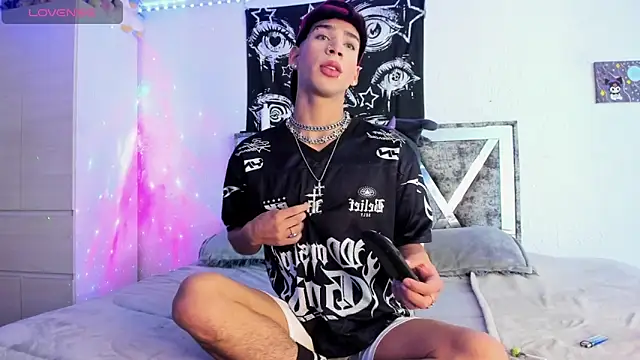 Dark Boy26 online show from October 2025 09:12:02 PM