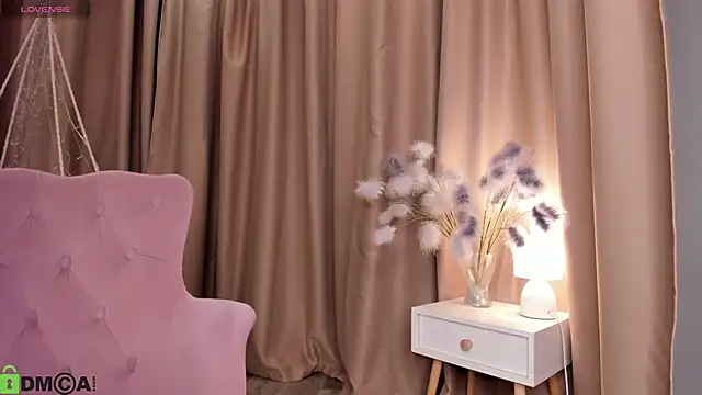 Naomi   Rias online show from November 2025 01:15:02 AM