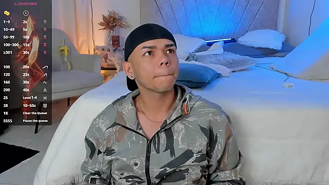 jhosepMoreno online show from October 2025 01:09:02 PM