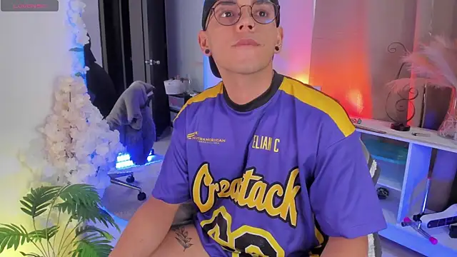 jhosepMoreno online show from June 2026 02:22:01 PM