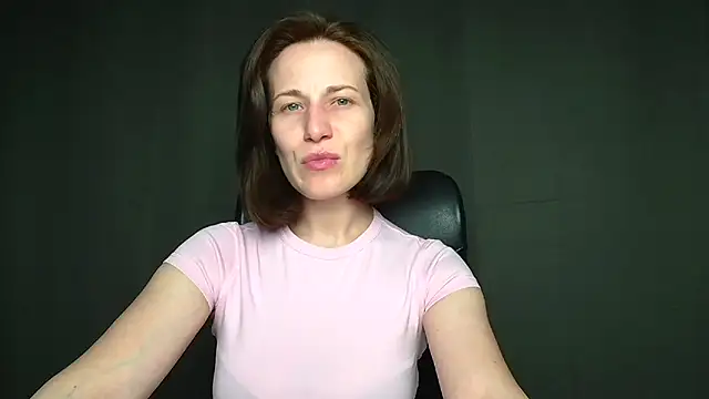 Snapshot of Kelly_Kisss chatting on April 2026 11:19:02 AM Kelly Kisss online show from April 2026 11:19:02 AM