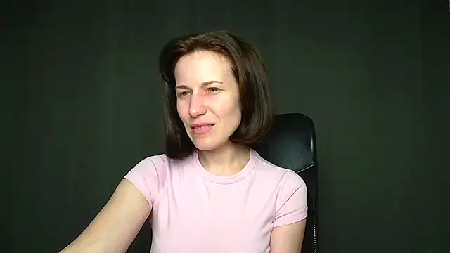 Snapshot of Kelly_Kisss chatting on April 2026 08:08:01 AM Kelly Kisss online show from April 2026 08:08:01 AM