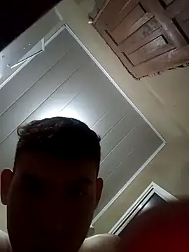 Snapshot of Henriquepauzao10 chatting on October 2025 01:37:02 AM Henriquepauzao10 online show from October 2025 01:37:02 AM