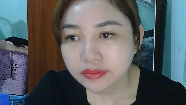 Uhem112 online show from October 2025 01:44:01 AM