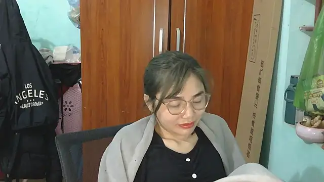 Uhem112 online show from January 2026 01:16:01 PM