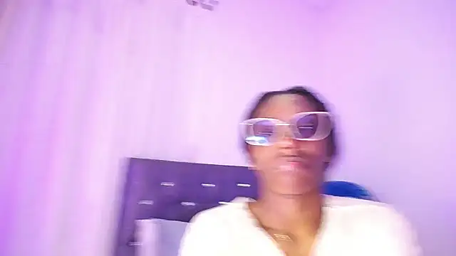 BryanaSmith21 online show from October 2025 09:15:01 PM