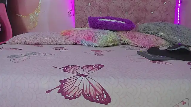 violet taylor  online show from February 2026 02:16:02 AM