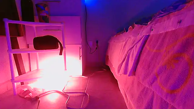 SatiroyNinfa online show from March 2026 10:33:01 PM