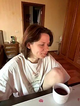 Snapshot of enchanting_chloe chatting on November 2025 07:40:01 AM enchanting chloe online show from November 2025 07:40:01 AM