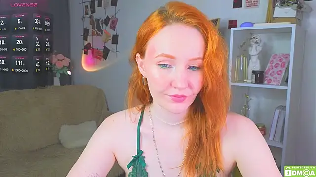 JoyceJones online show from October 2025 07:36:01 PM