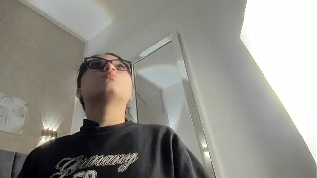 Lunaa bellaa online show from March 2026 07:42:01 PM