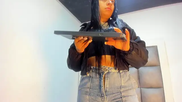 Mia lopez   online show from October 2025 01:21:01 PM