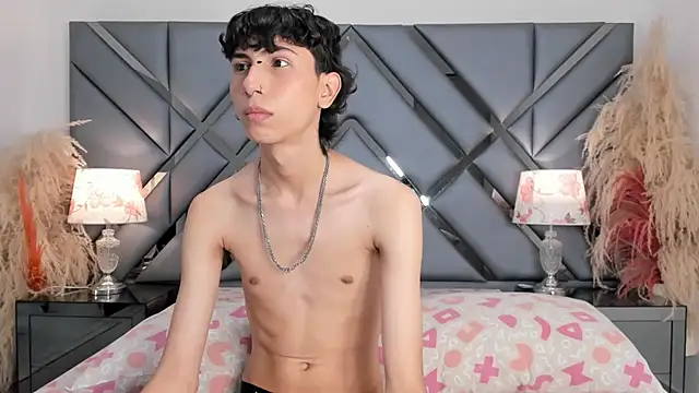 Milan LewisS online show from October 2025 11:50:02 AM