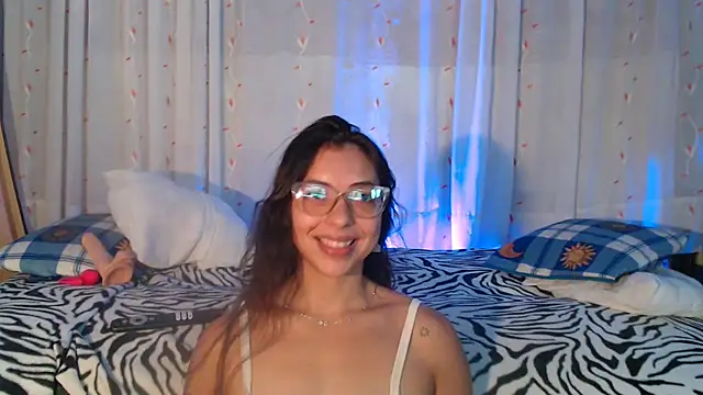 kendraof online show from December 2025 04:44:01 PM